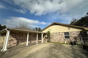 8522 Westview Dr, Houston, TX 77055 - Photo 31
