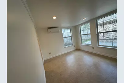 8522 Westview Drive, Houston, TX 77055 - Photo 13