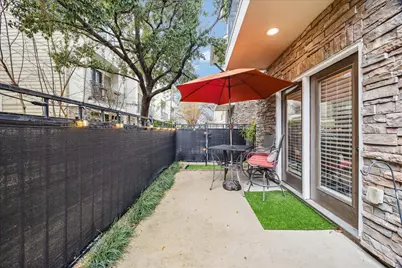 1110 W 25th Street, Houston, TX 77008 - Photo 5