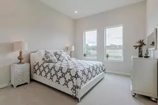 608 Thornton Rd, Houston, TX 77018 - Photo 5