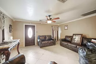 10338 Norvic St, Houston, TX 77029 - Photo 3