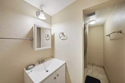 10338 Norvic Street, Houston, TX 77029 - Photo 11