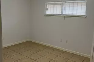 5136 Mallow St, Houston, TX 77033 - Photo 7