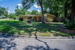 101 S Woodsway St E, Conroe, TX 77301 - Photo 1