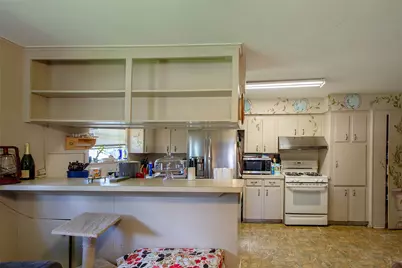 101 S Woodsway Street E, Conroe, TX 77301 - Photo 5