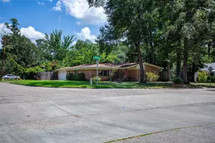 101 S Woodsway St E, Conroe, TX 77301 - Photo 5