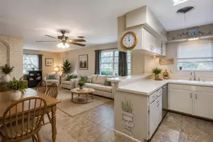101 S Woodsway St E, Conroe, TX 77301 - Photo 7