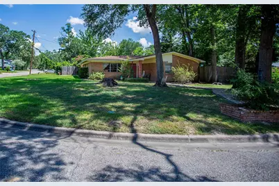 101 S Woodsway Street E, Conroe, TX 77301 - Photo 3