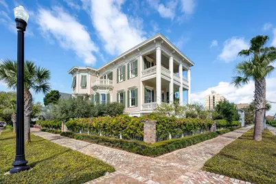 523 10th Street, Galveston, TX 77550 - Photo 1