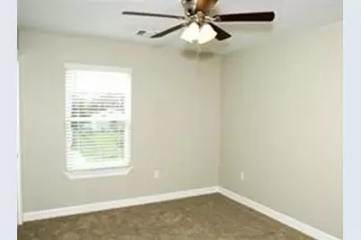 919 N Avenue C, Freeport, TX 77541 - Photo 13