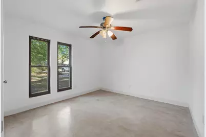 29 S High Oaks Circle, The Woodlands, TX 77380 - Photo 15