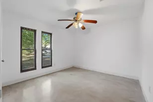 29 S High Oaks Cir, The Woodlands, TX 77380 - Photo 15