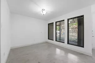 29 S High Oaks Cir, The Woodlands, TX 77380 - Photo 9