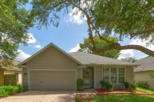 314 Clear Creek Ave, League City, TX 77573 - Photo 1