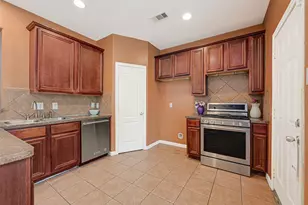 9429 Lambright Rd, Houston, TX 77075 - Photo 11