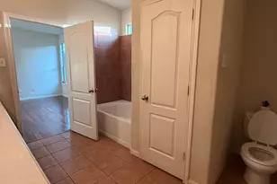 9429 Lambright Rd, Houston, TX 77075 - Photo 13