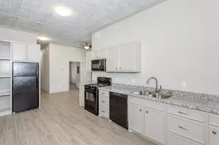 215 N Milby St, Houston, TX 77003 - Photo 3