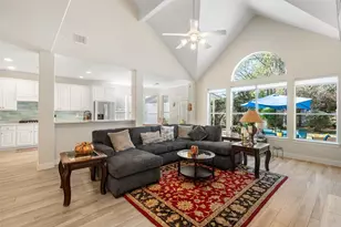 2 N Chantsong Cir, The Woodlands, TX 77382 - Photo 7