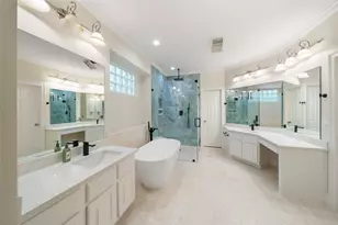 2 N Chantsong Cir, The Woodlands, TX 77382 - Photo 19