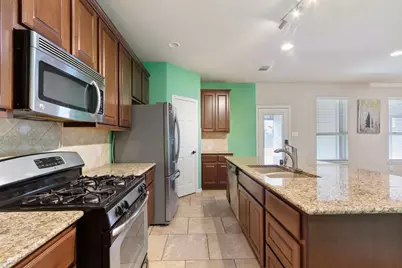 1919 Lenora Court, Katy, TX 77493 - Photo 17