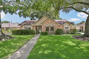 614 Seaway Dr, El Lago, TX 77586 - Photo 1