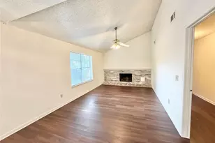 17210 Colony Creek Dr, Spring, TX 77379 - Photo 9