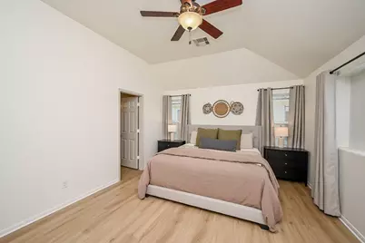 9889 Hyacinth Way, Conroe, TX 77385 - Photo 17