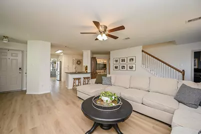 9889 Hyacinth Way, Conroe, TX 77385 - Photo 7