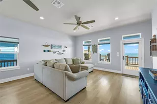 1240 Gulf Rd, Crystal Beach, TX 77650 - Photo 3