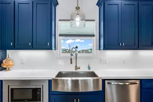 1240 Gulf Rd, Crystal Beach, TX 77650 - Photo 11