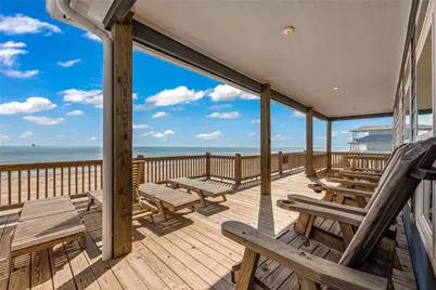 1240 Gulf Road, Crystal Beach, TX 77650 - Photo 1