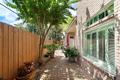 1310 Whispering Pines Drive, Houston, TX 77055 - Photo 29
