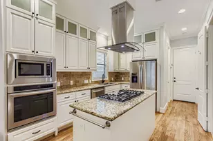 1020 W 22nd St, Houston, TX 77008 - Photo 13