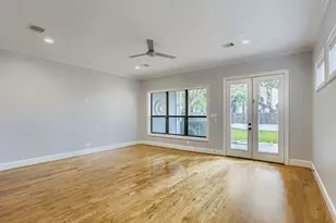 1020 W 22nd St, Houston, TX 77008 - Photo 9