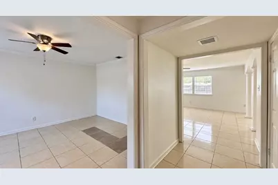 11630 Sageglen Drive, Houston, TX 77089 - Photo 5