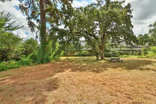 1310 Sue Barnett Dr, Houston, TX 77018 - Photo 13