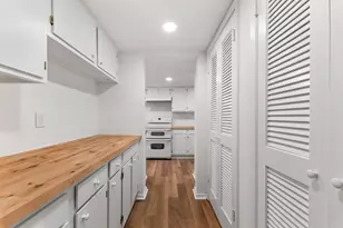 2224 S Piney Point Rd, Houston, TX 77063 - Photo 9