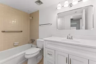 2224 S Piney Point Rd, Houston, TX 77063 - Photo 15