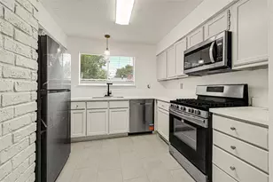 15922 Beechnut St, Houston, TX 77083 - Photo 9