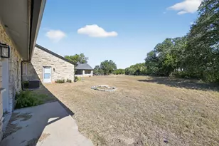 300 Fawn Ln, Georgetown, TX 78628 - Photo 43
