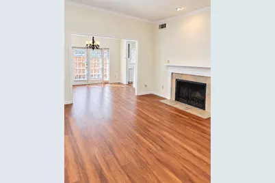 11711 Memorial Drive #313, Houston, TX 77024 - Photo 7