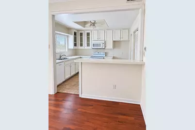 11711 Memorial Drive #313, Houston, TX 77024 - Photo 11