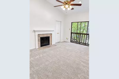11711 Memorial Drive #313, Houston, TX 77024 - Photo 15