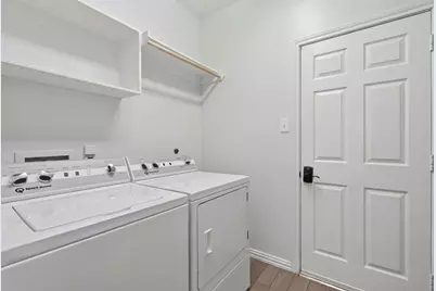 43 N Queenscliff Circle, The Woodlands, TX 77382 - Photo 33