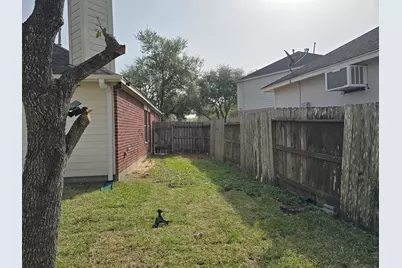 2910 Plum Lake Drive, Pearland, TX 77584 - Photo 25