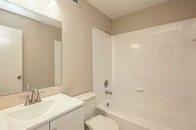 2711 Quarry Hill Road, Sugar Land, TX 77478 - Photo 17