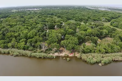 2225 Johnson Drive, Oyster Creek, TX 77541 - Photo 1