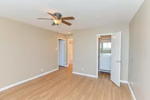 7520 Hornwood Dr, Houston, TX 77036 - Photo 13