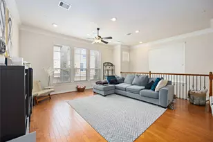 3214 Clearview Cir, Houston, TX 77025 - Photo 9