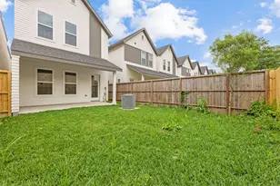 5618 Bertellis Ln, Houston, TX 77091 - Photo 33